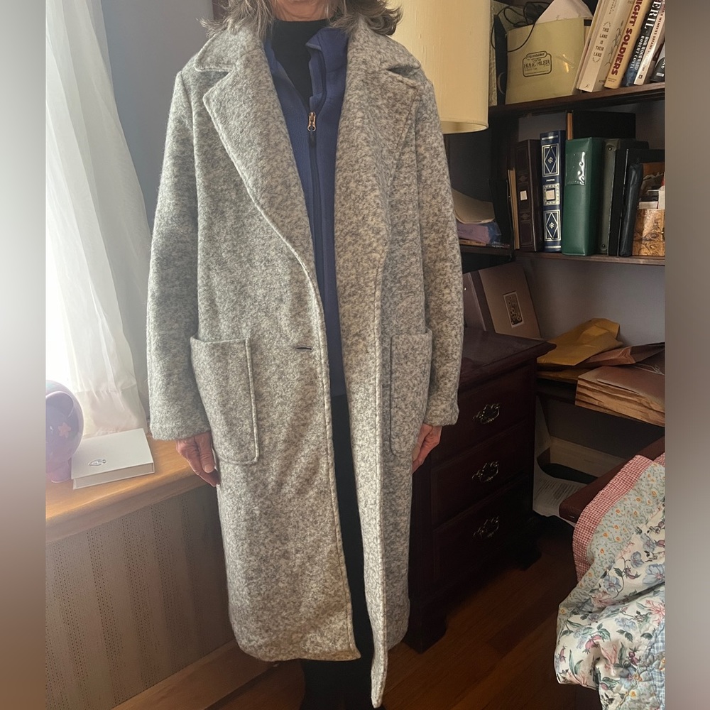 Like New Banana Republic Gray Overcoat